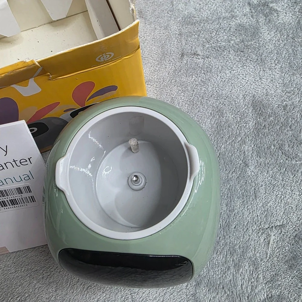 Ivy Smart Planter‎ AI Pet Plant Robot Self Watering Pot with Emoji Expressions